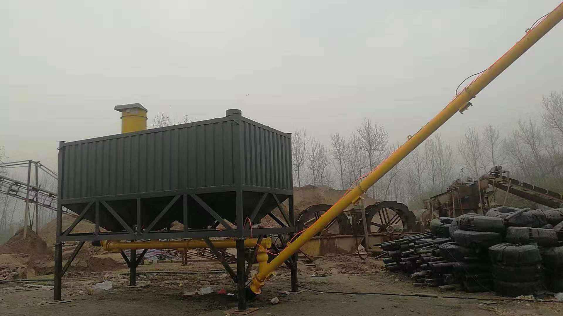 移動攪拌站臥式水泥倉.jpg 移動攪拌站臥式水泥倉.jpg